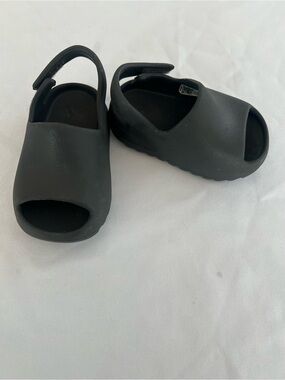 Yeezy Kids Black Slip-On Sandals with Heel Strap